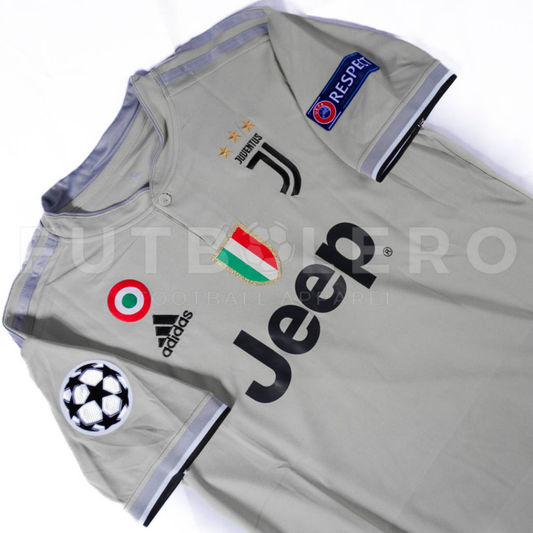 Juventus Away 18/19